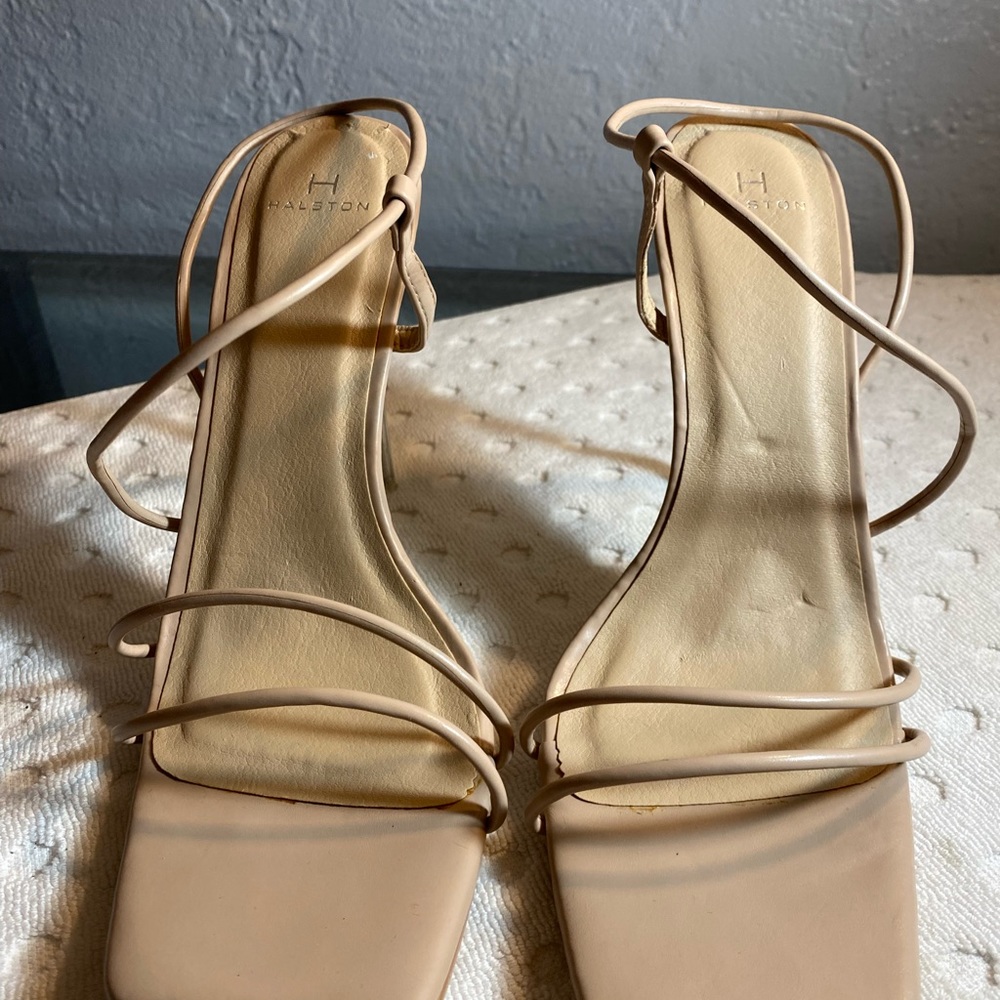 HALSTONS Nude Women's Wizard Multi Strap Party Heels Sandal - Picture 4 of 15
